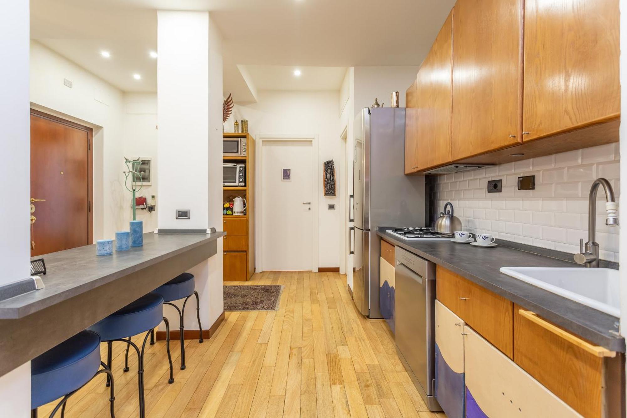 Spacious 4 Bdr With Parking Rom
